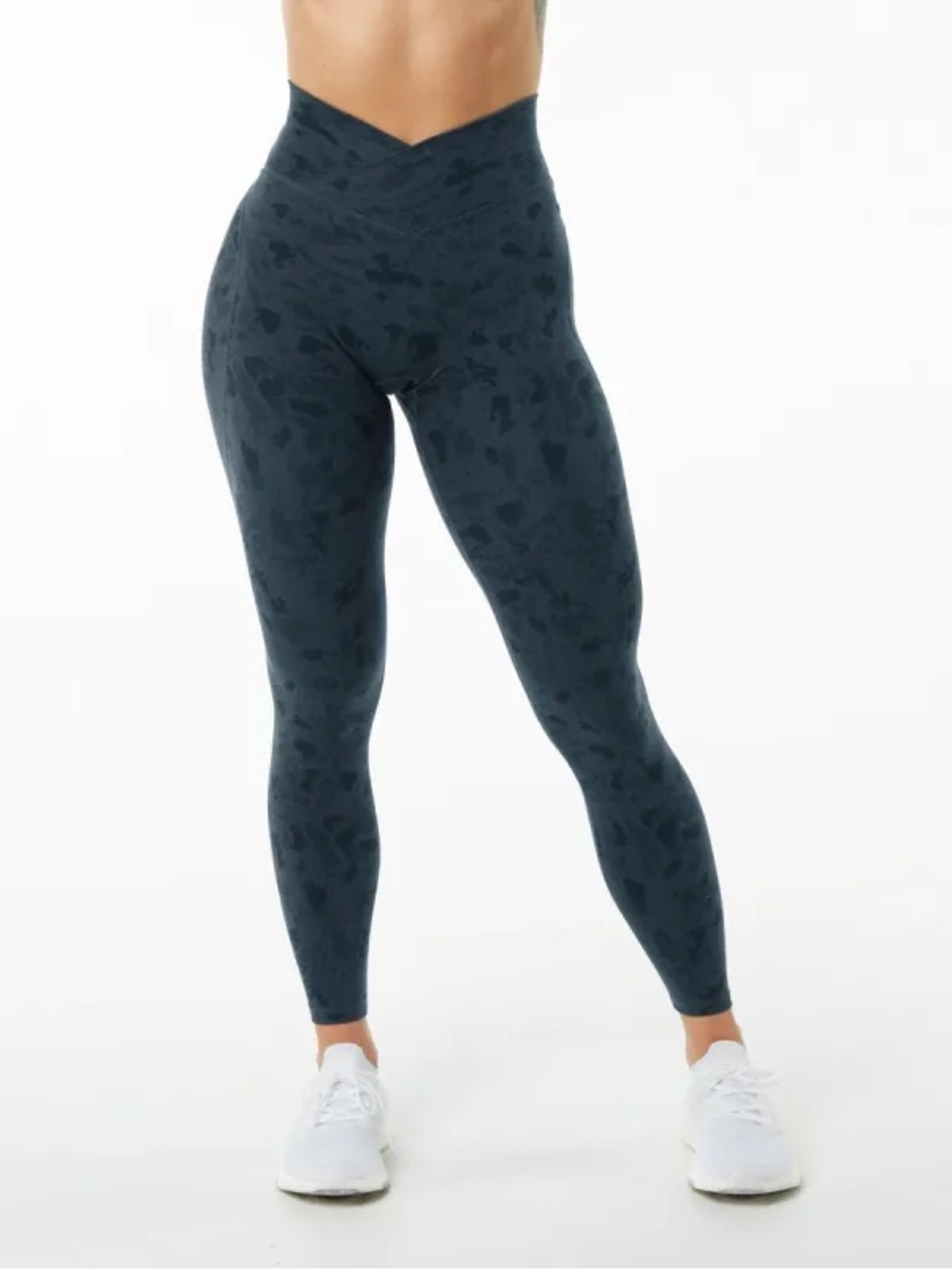 Alphalete Surface Limitless Bra and Power Legging Set — Pebble Whale Blue - Picture 7 of 7